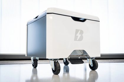 Beta mini cube charger